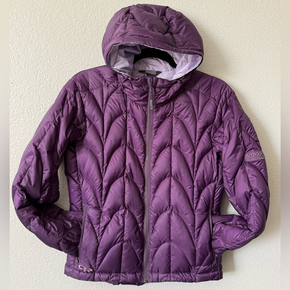 Outdoor Research Purple Hooded Puffer Jacket Lightweight XS excellent condition - Picture 3 of 11